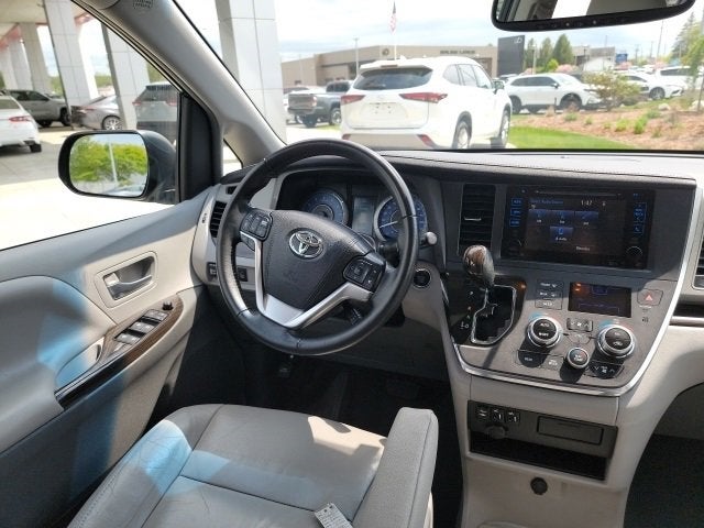 2015 Toyota Sienna 5dr 8-Pass Van XLE FWD